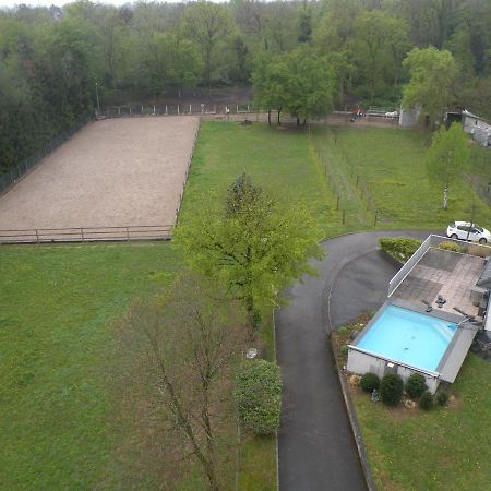 Repos Rouge-Plaisir Au Milieu Des Chevaux Apartment Kembs Bagian luar foto